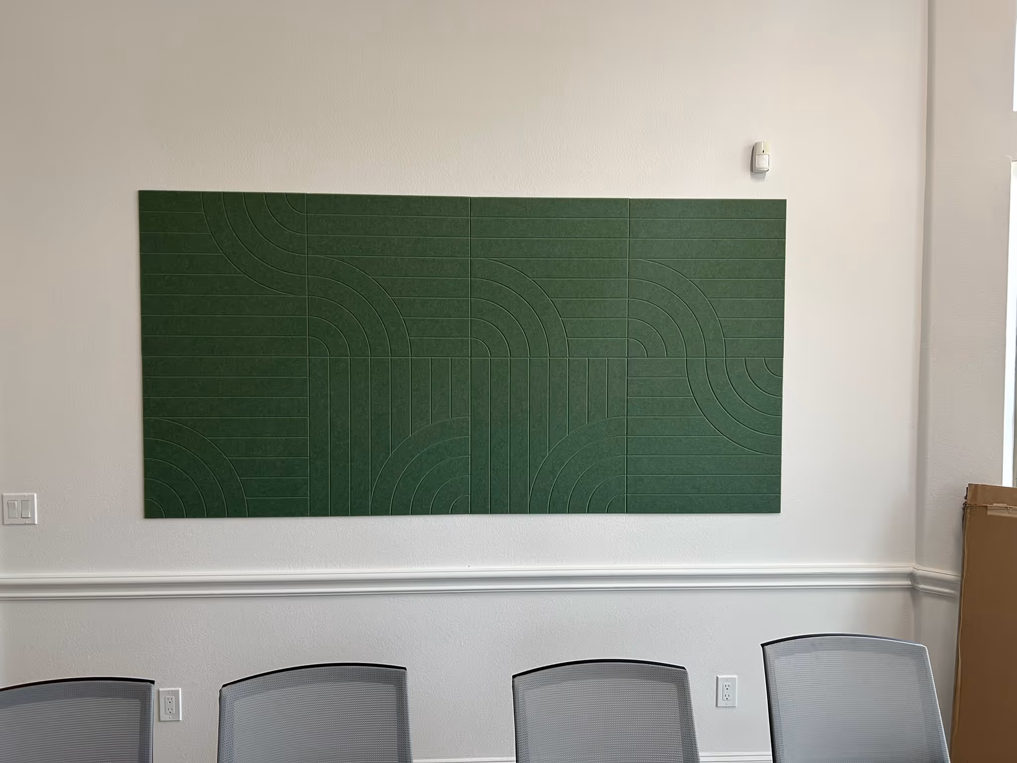 Green-Wall Art Display
